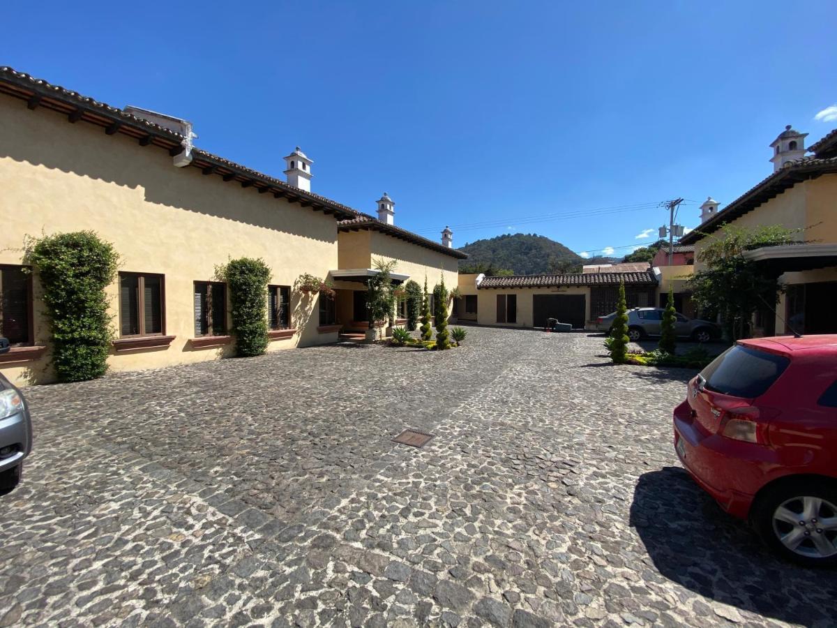 Suite Don Pedro: Hermoso Loft Con Parqueo Gratis! Antigua Exterior photo